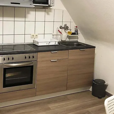 Cosy Three With Flatscreen Tv *